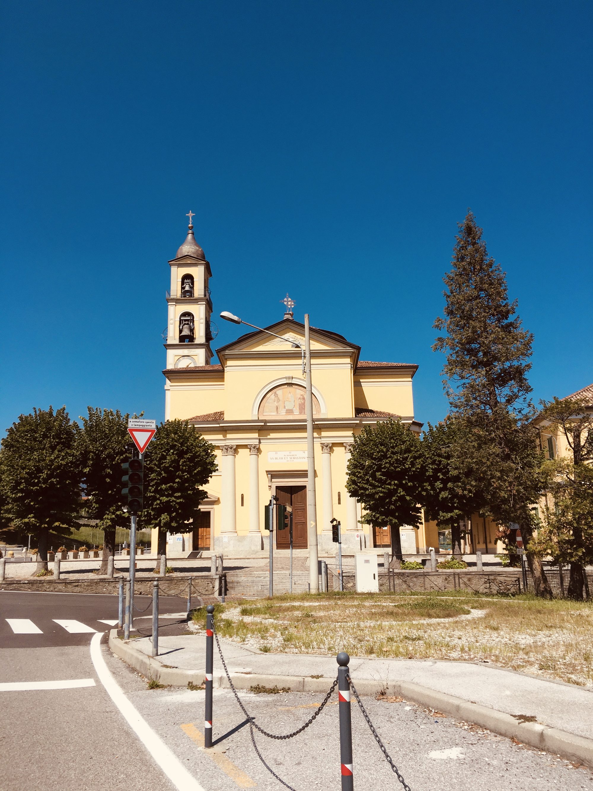 Chiesa parrocchiale dei Santi Biagio e Sebastiano, Monguzzo